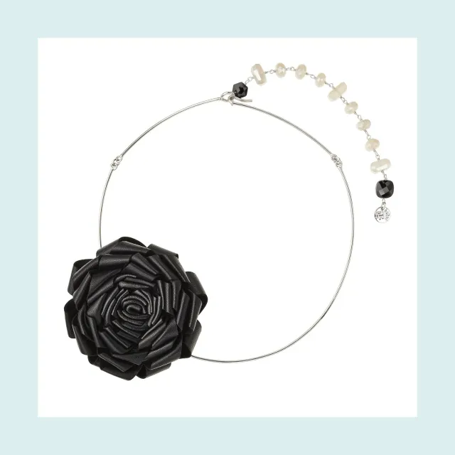 Lorella Tamberi Canal Roses collier cuir noir fleur 47cm