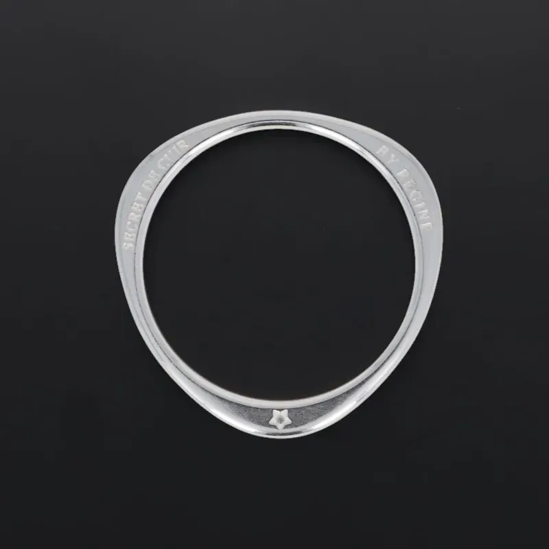 Secret de Cuir N°270 jonc triangle bracelet argenté