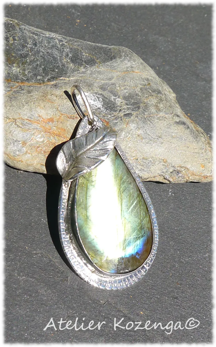 L'Atelier Kozenga Aima pendentif argent labradorite