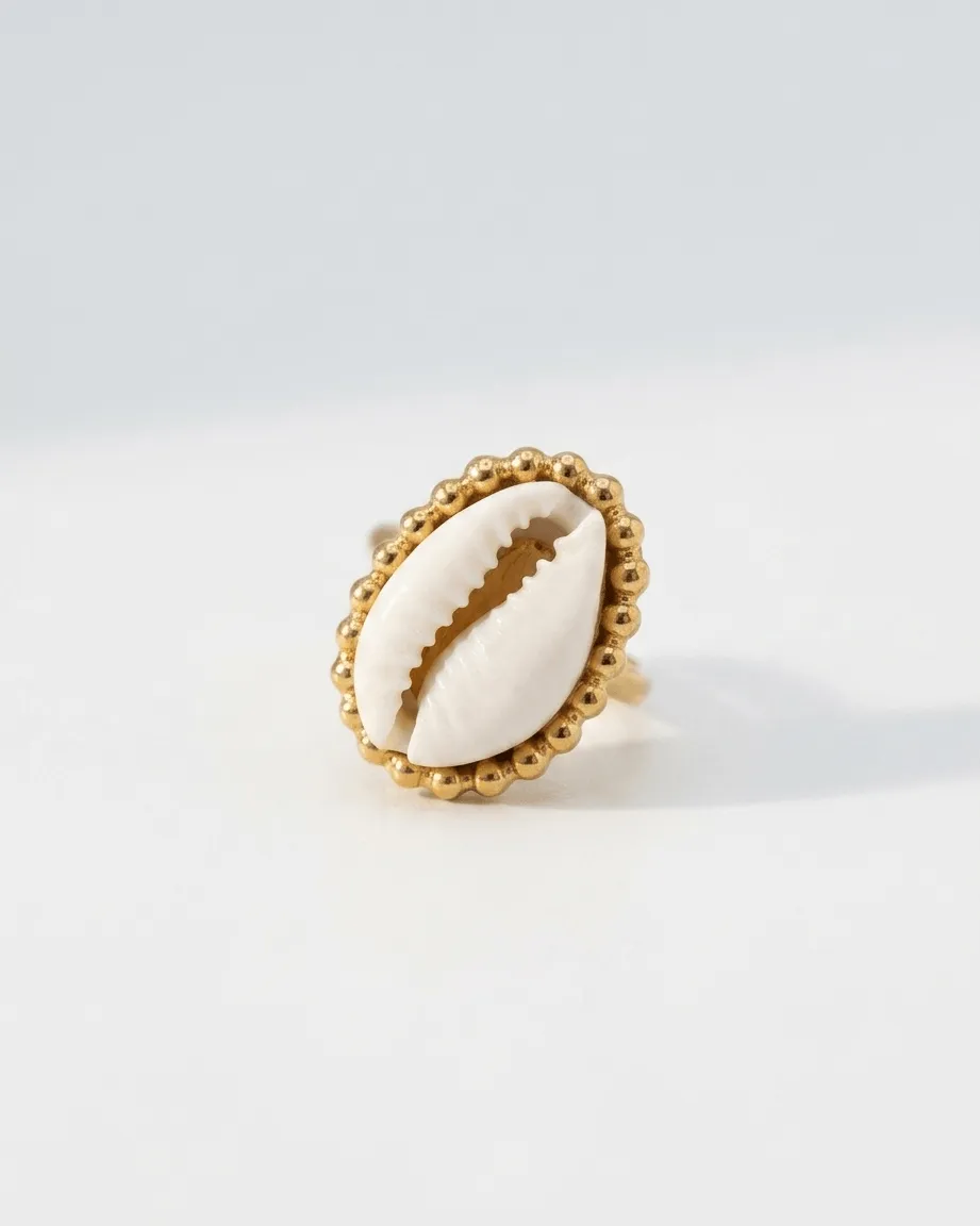 Elise Tsikis Liosa bague coquillage blanc ajustable