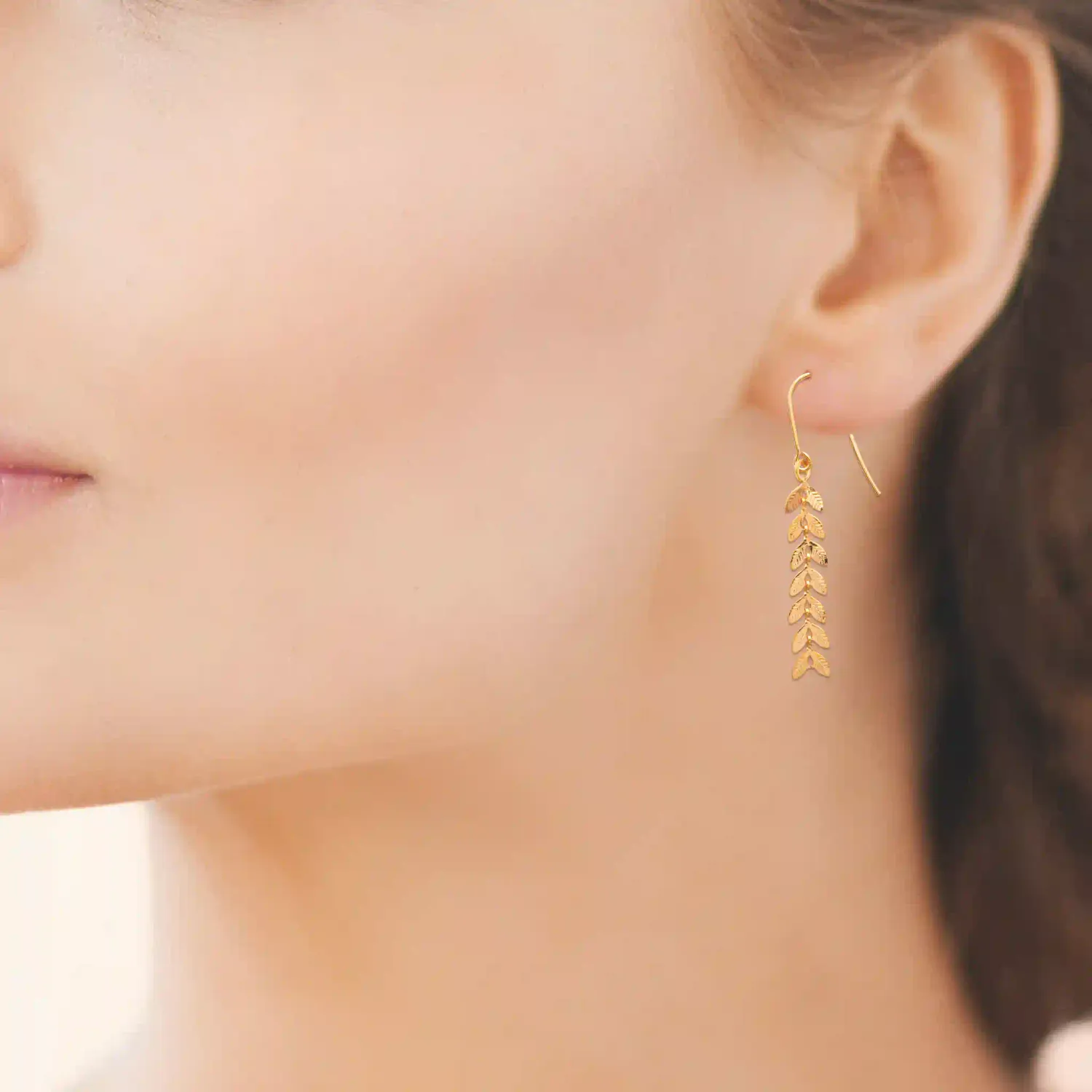Oriana France laurier boucles d'oreilles pendantes plaqué or hypoallergénique
