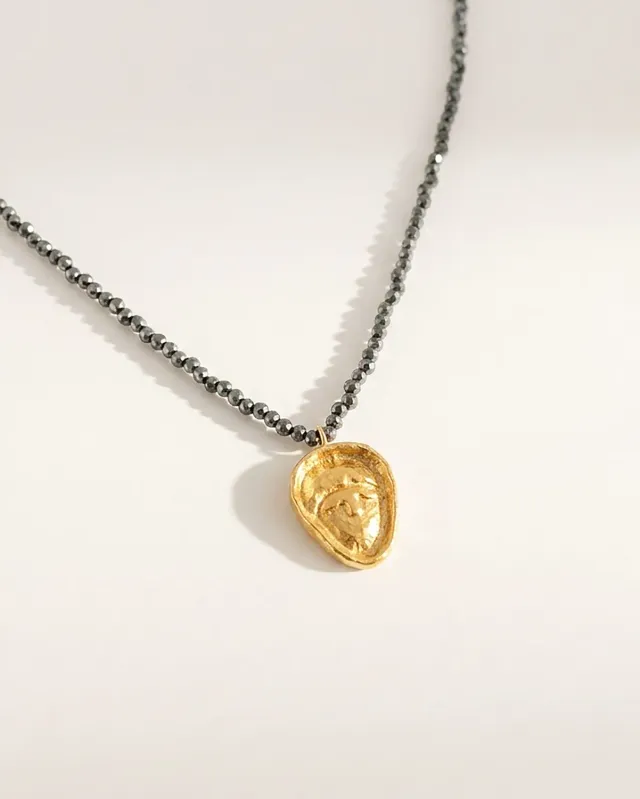 Elise Tsikis Fidoni collier hématite talisman 45 cm