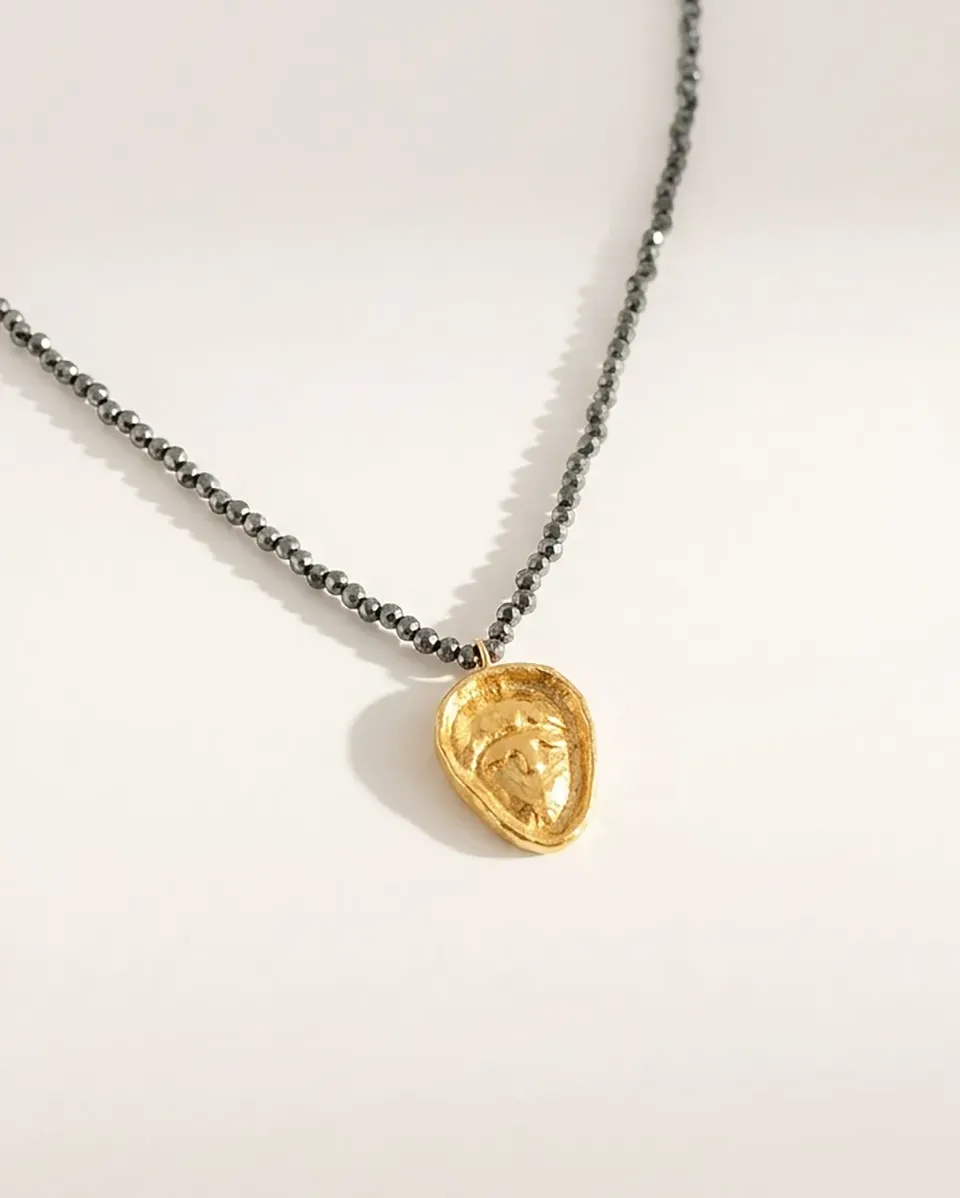Elise Tsikis Fidoni collier hématite talisman 45 cm