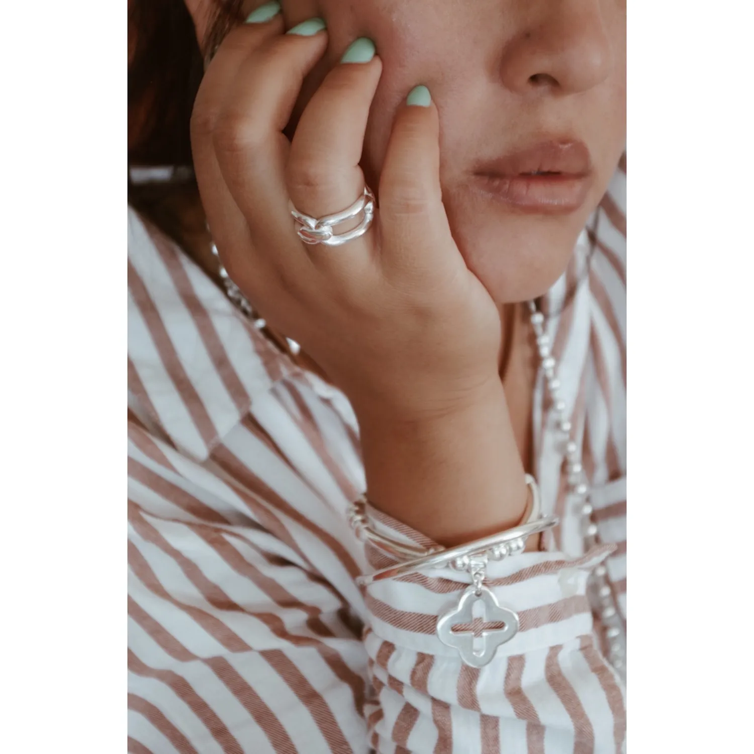 Secret de Cuir N°1343 bracelet élastique perles pierres