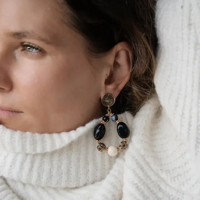 Cloralys Esmée noires boucles d'oreilles perles résine 6,5 cm