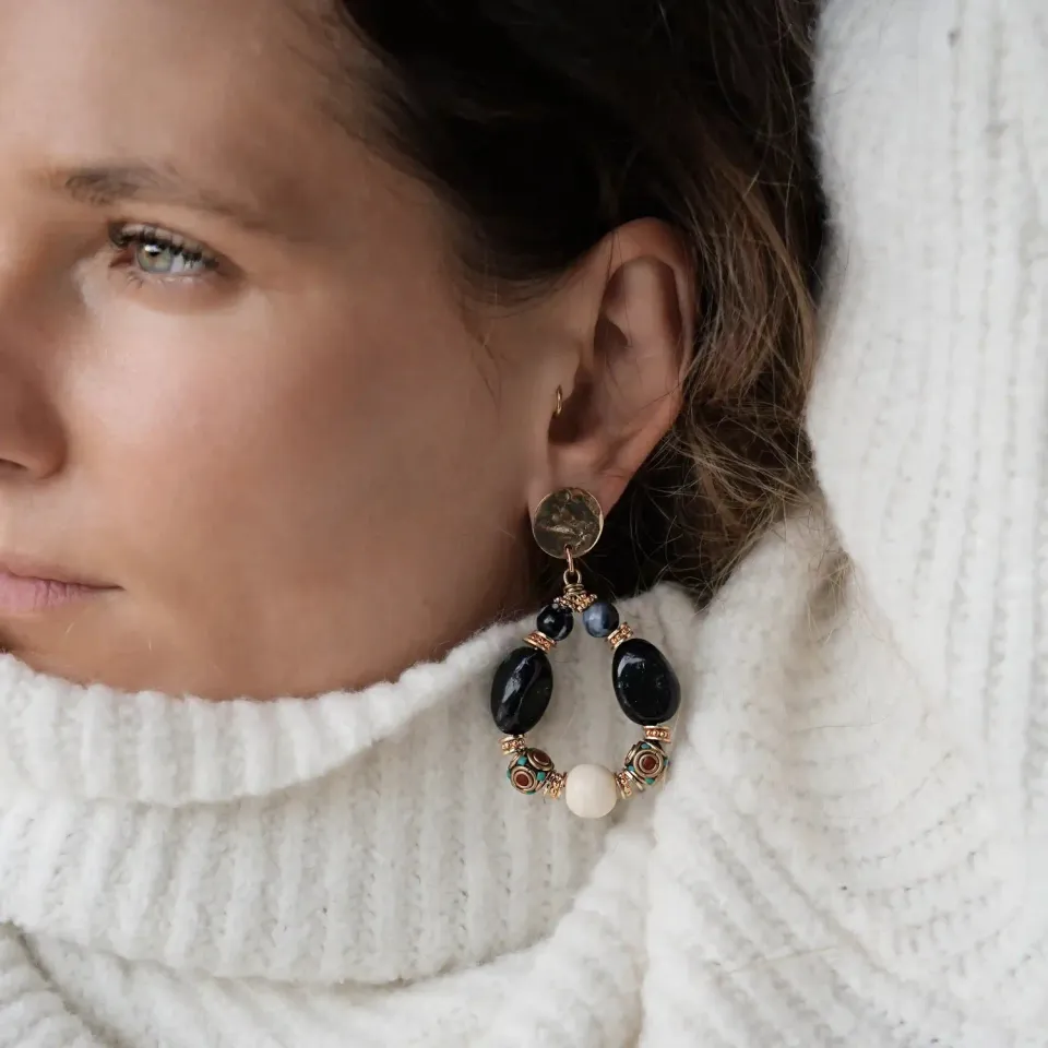 Cloralys Esmée noires boucles d'oreilles perles résine 6,5 cm