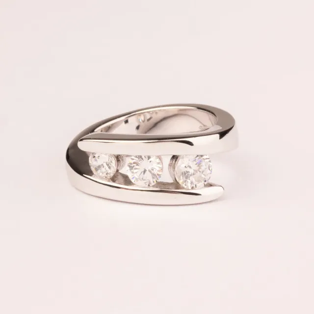Ultima Edizione Fascia 3 Zircons bague dégradé