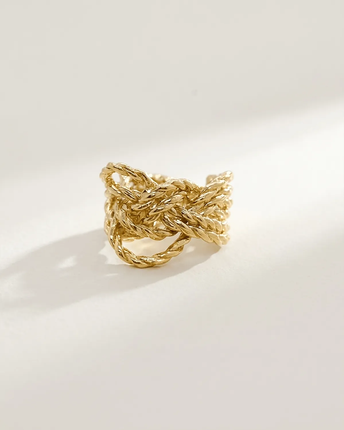 Elise Tsikis Trinidad Pena bague or jaune torsadée
