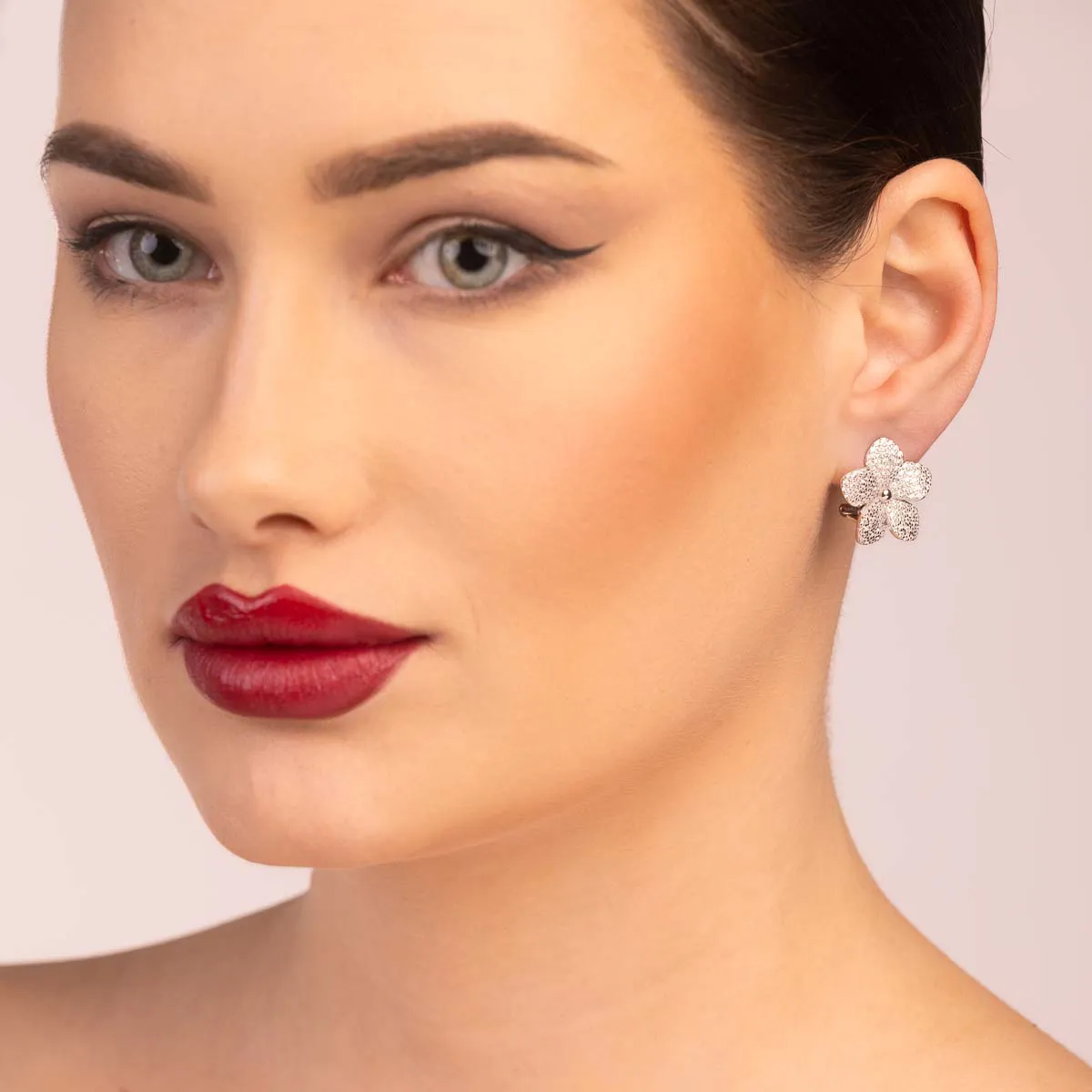Ultima Edizione Fiore big zircons blancs boucles d'oreilles