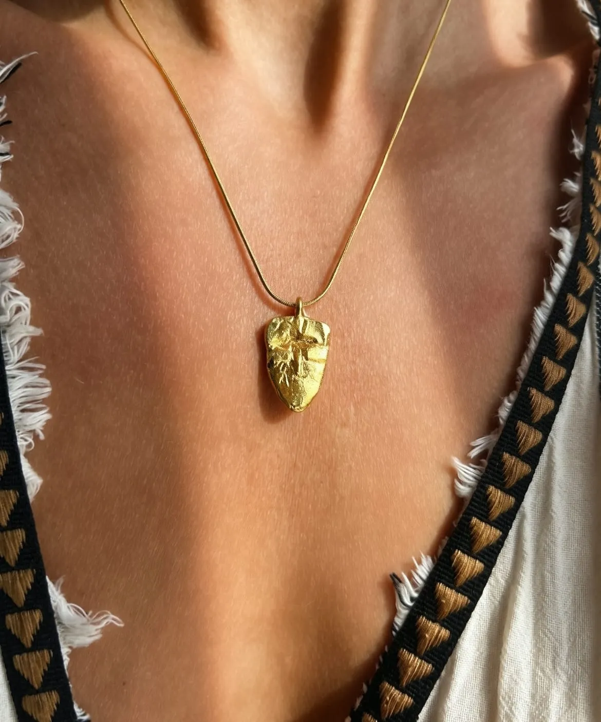Elise Tsikis Pyra collier 45 cm talisman antique