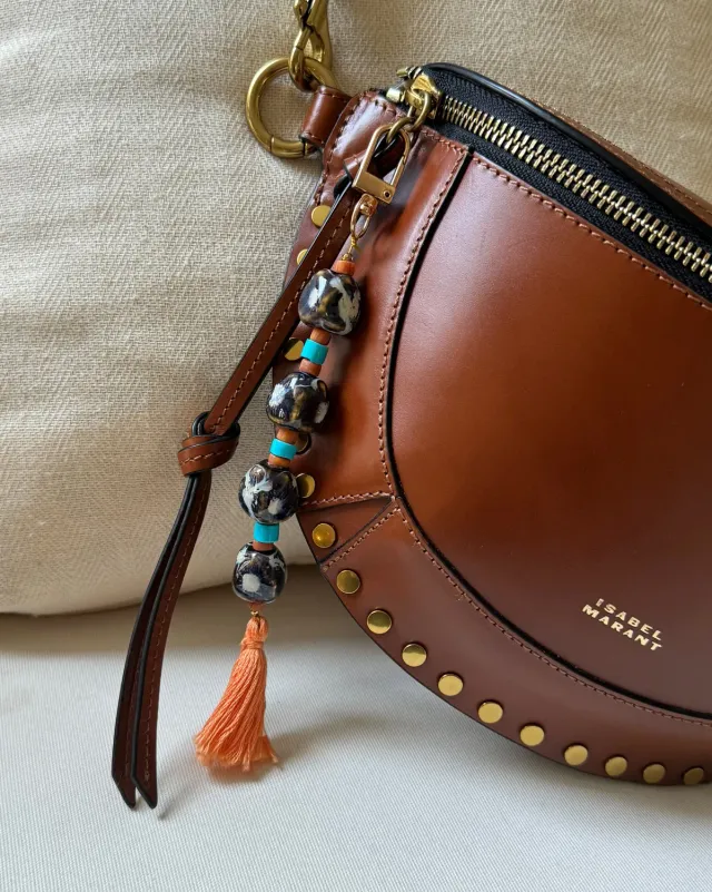 Elise Tsikis Kachina Dali bijou de sac orange howlite