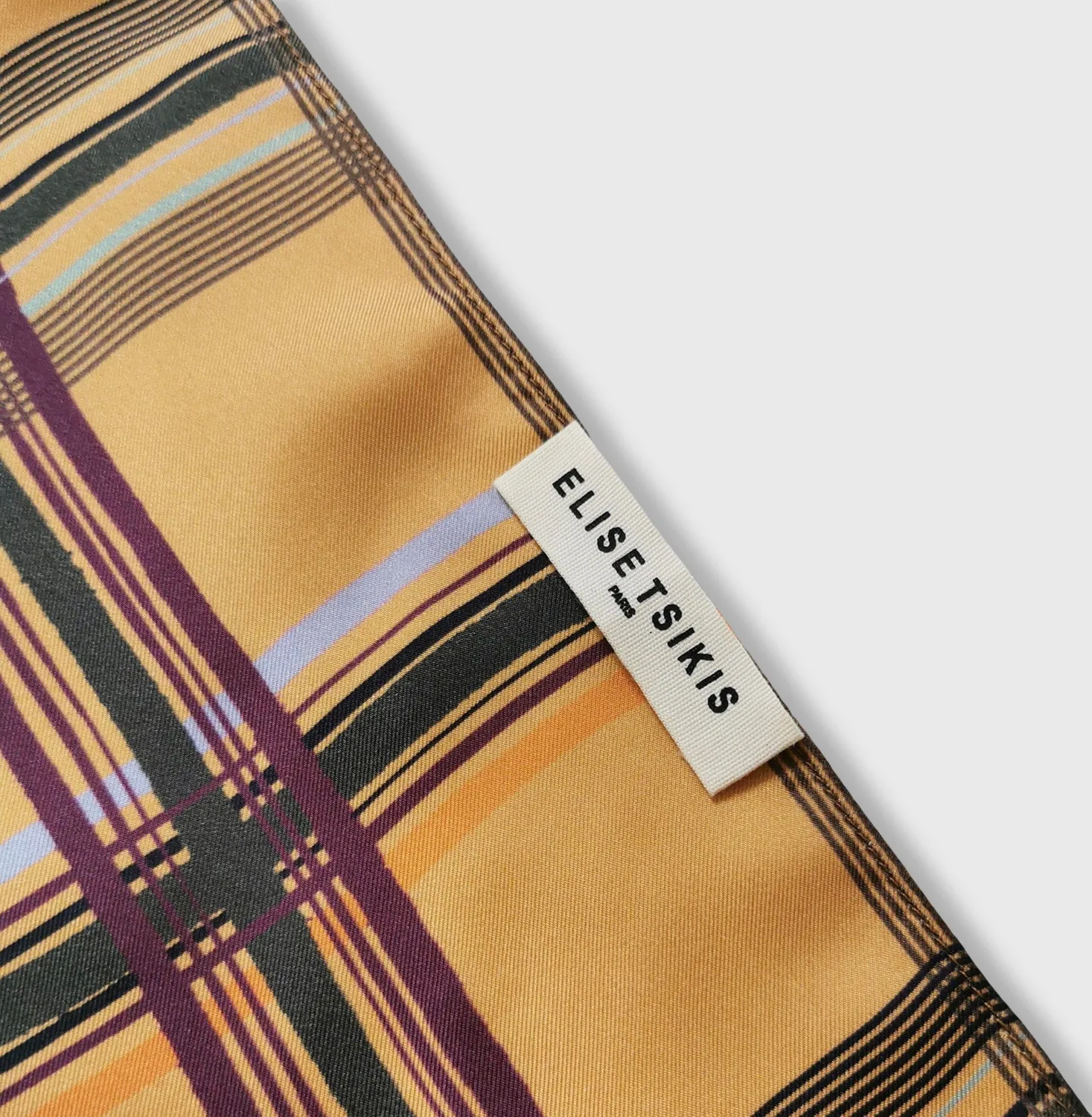 Elise Tsikis Izamal foulard soie 90x90 cm à carreaux