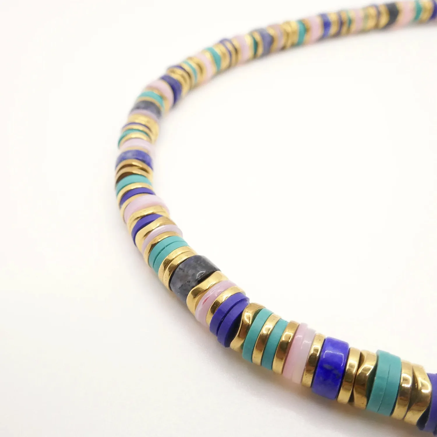 Cloralys Elwood bleu collier 37 cm perles heishi