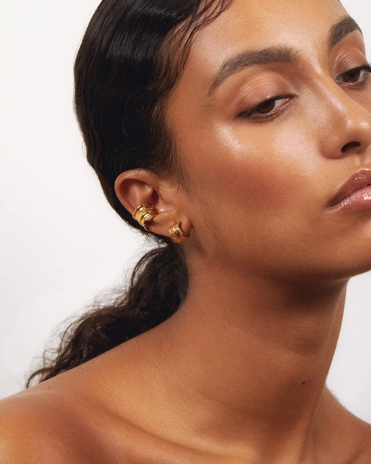 Elise Tsikis Chenea earcuff sans piercing or jaune