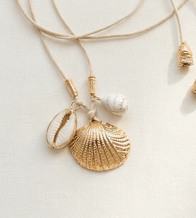 Elise Tsikis Samos collier coquillages cordon 50 cm