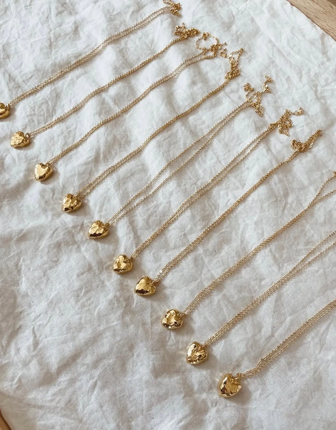 Elise Tsikis Hory collier cœur doré or jaune 40 cm