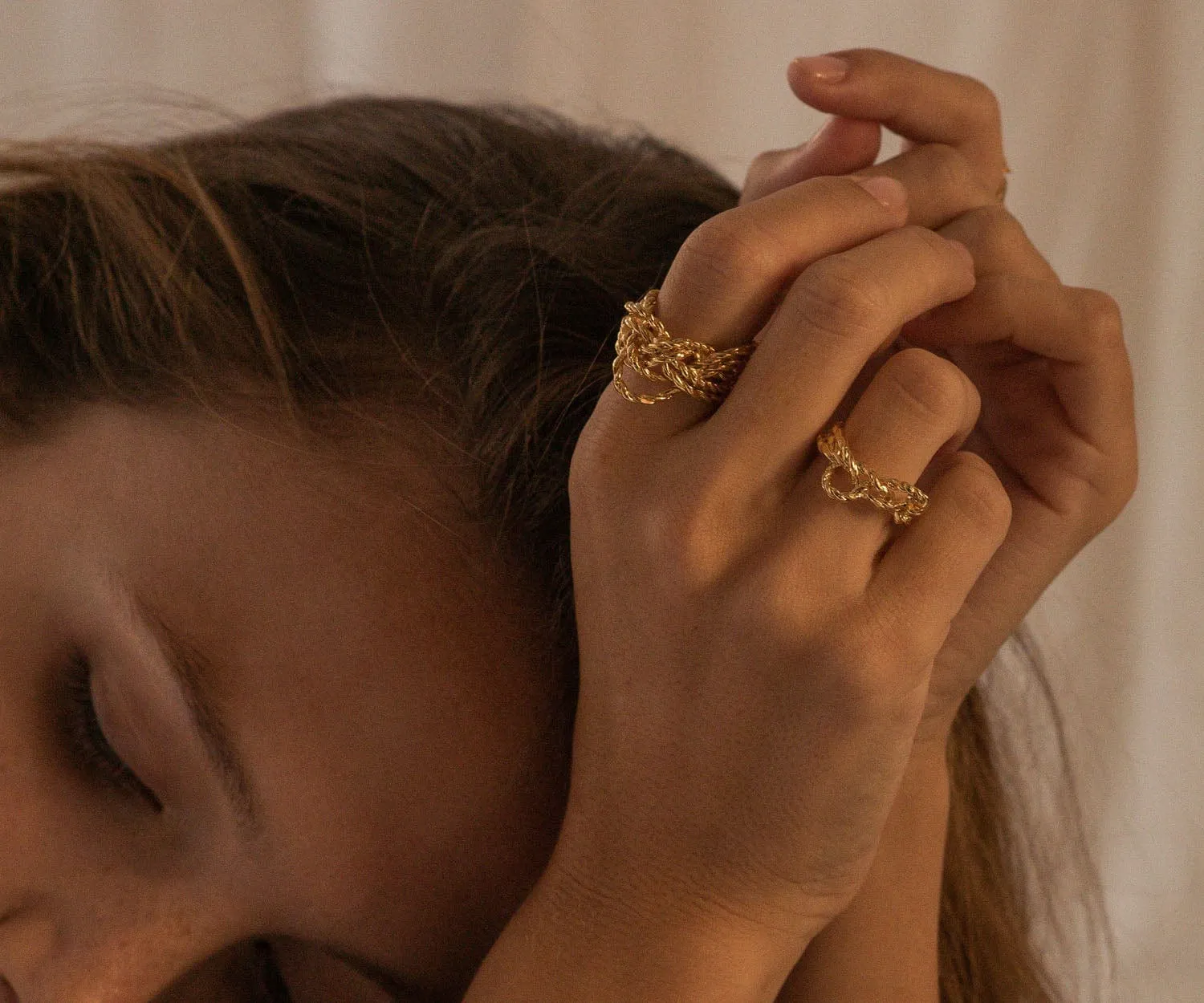 Elise Tsikis Trinidad bague Reyes or jaune ajustable