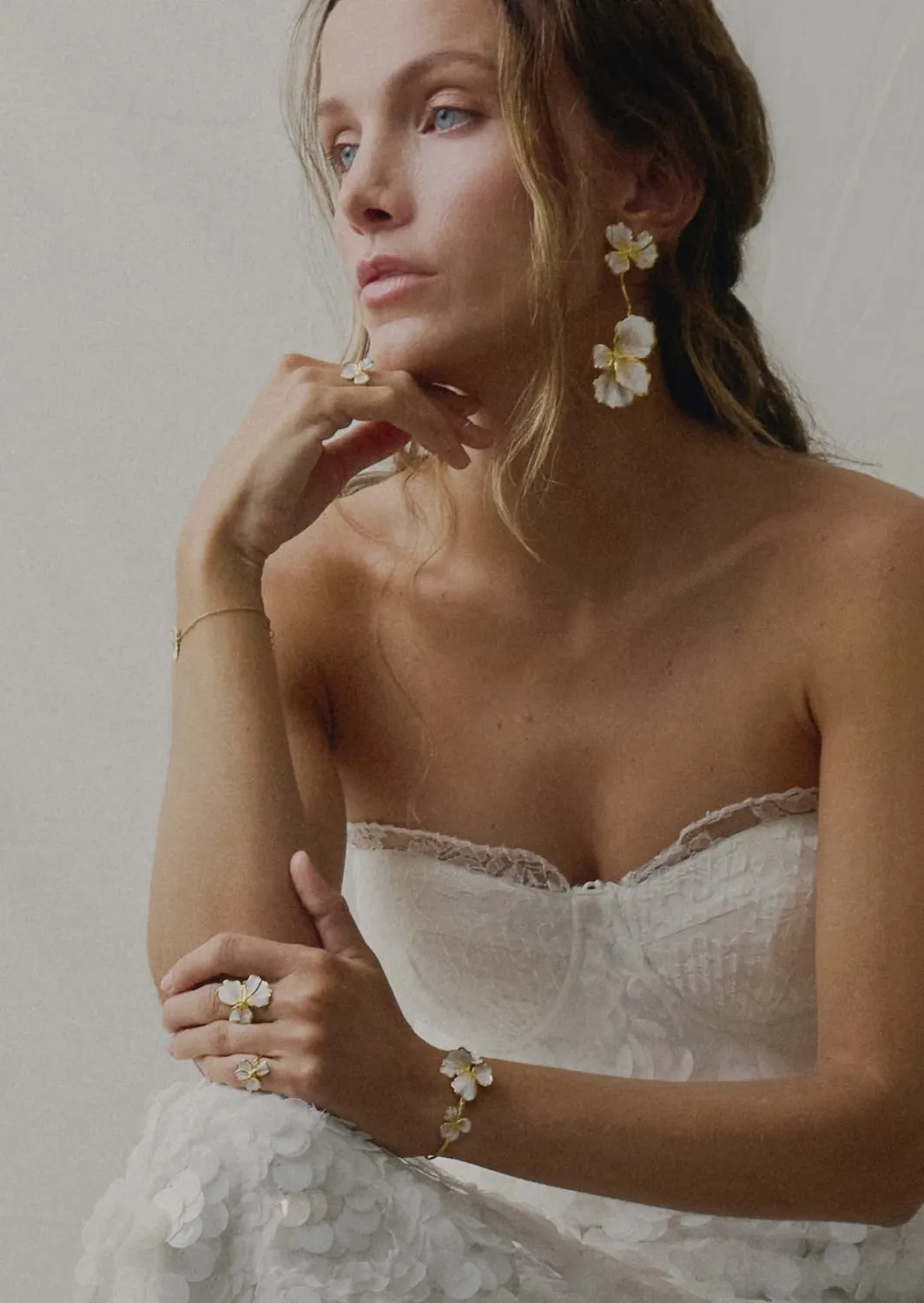 Elise Tsikis Némésis Kastello bracelet émaillé blanc