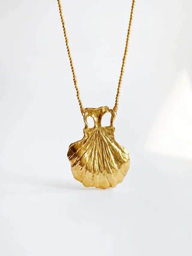 Elise Tsikis Kirykos collier doré fantaisie