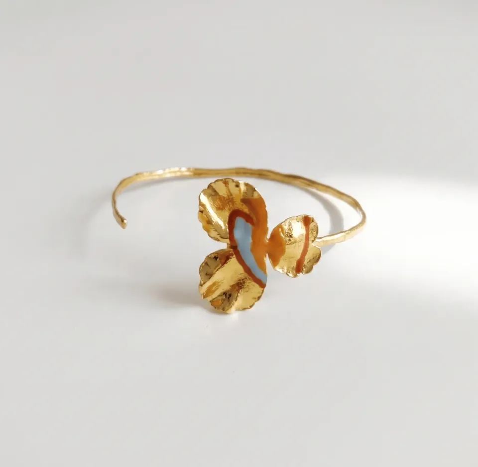 Elise Tsikis Pensée bracelet jonc fleur or jaune