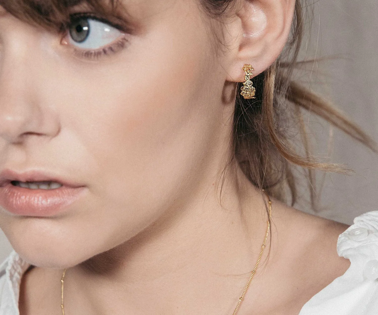 Elise Tsikis Le Trousseau Psia boucles d’oreilles or jaune