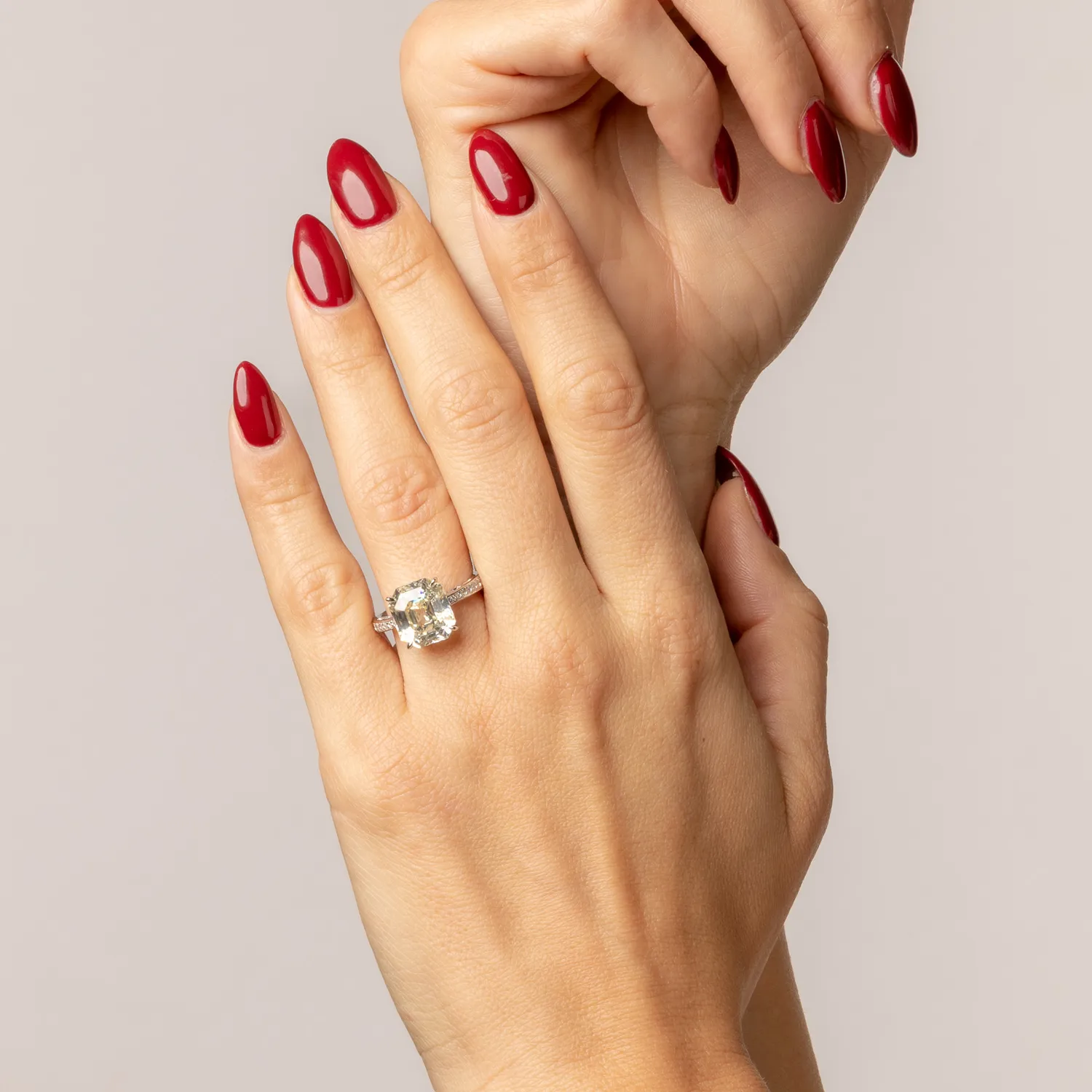 Ultima Edizione Solitario bague émeraude zircone