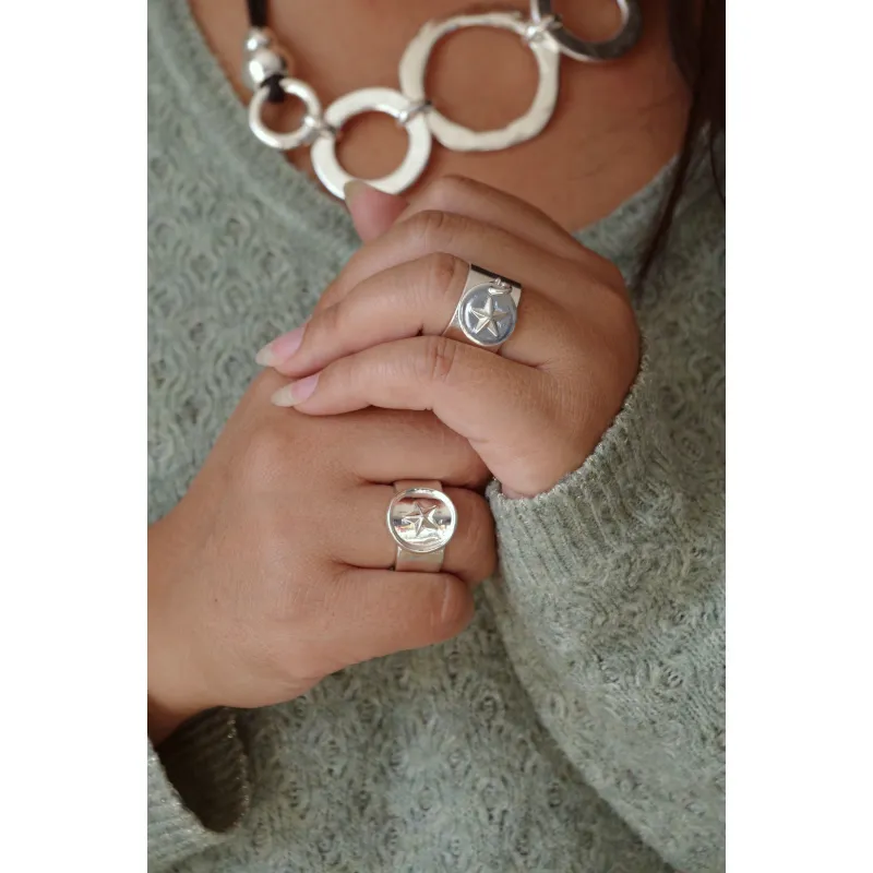 Secret de Cuir N°410 bague étoile relief réglable