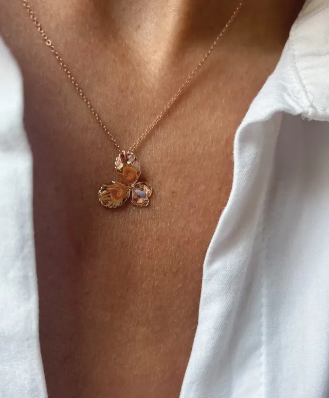Elise Tsikis Pensée collier fleur doré 40 cm