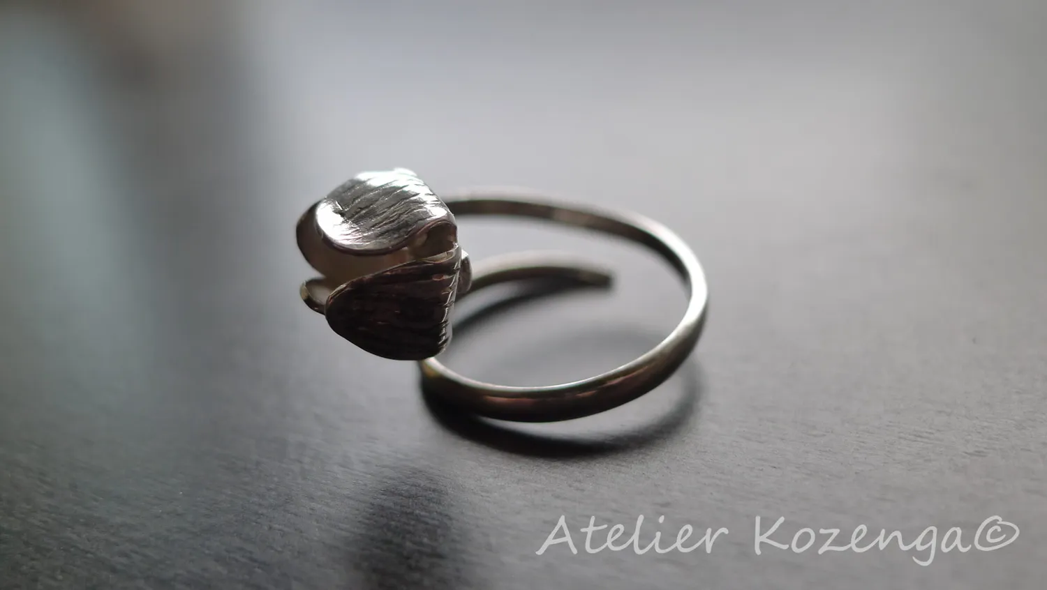 L'Atelier Kozenga Button bague argent bourgeon réglable