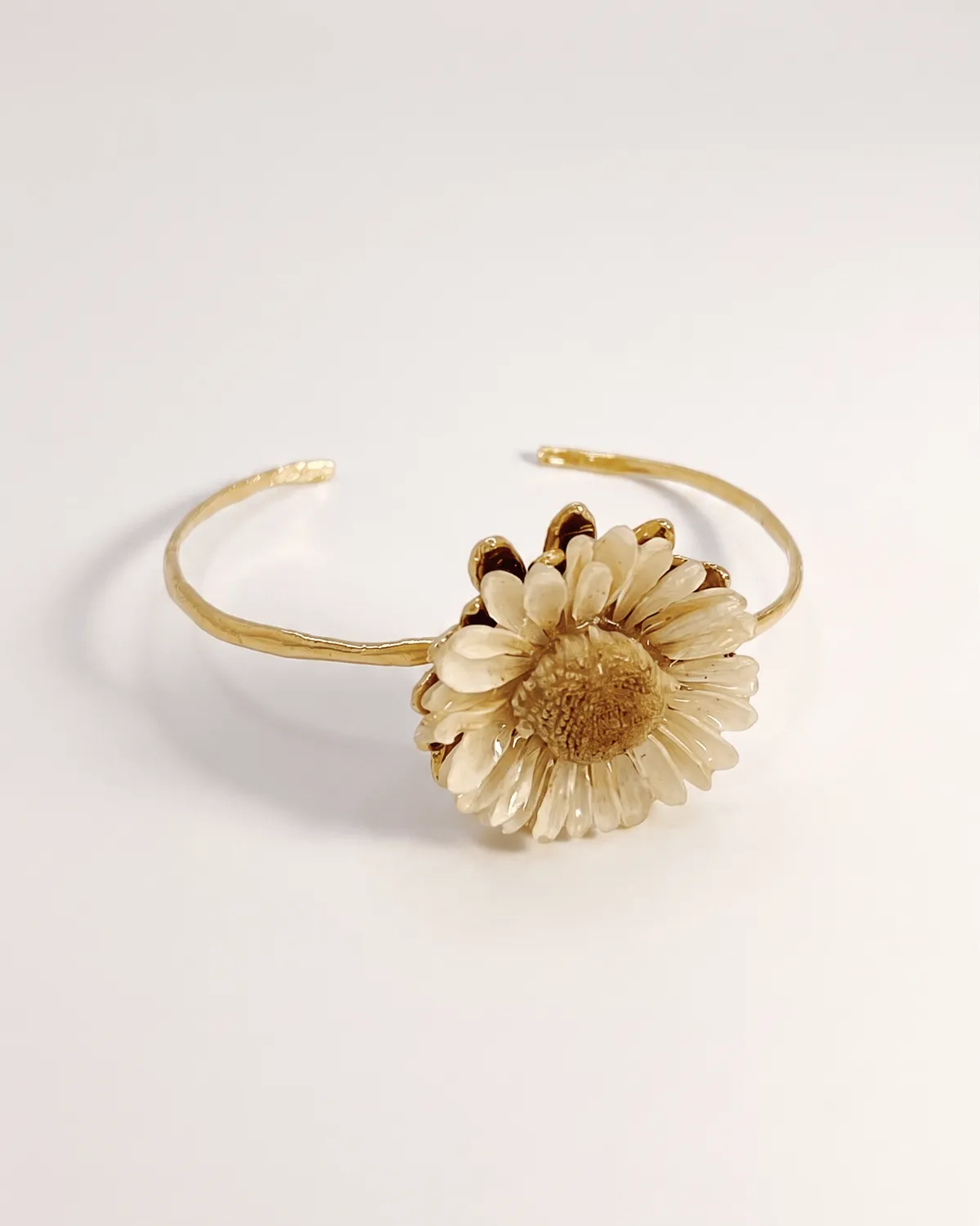 Elise Tsikis Carces bracelet jonc fleur ajustable