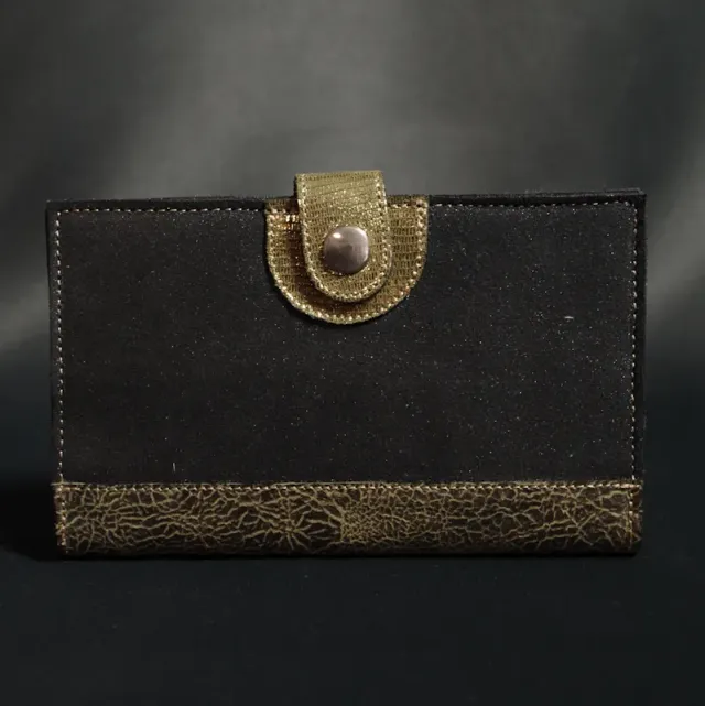 Secret de Cuir portefeuille PM bouton noir et doré cuir