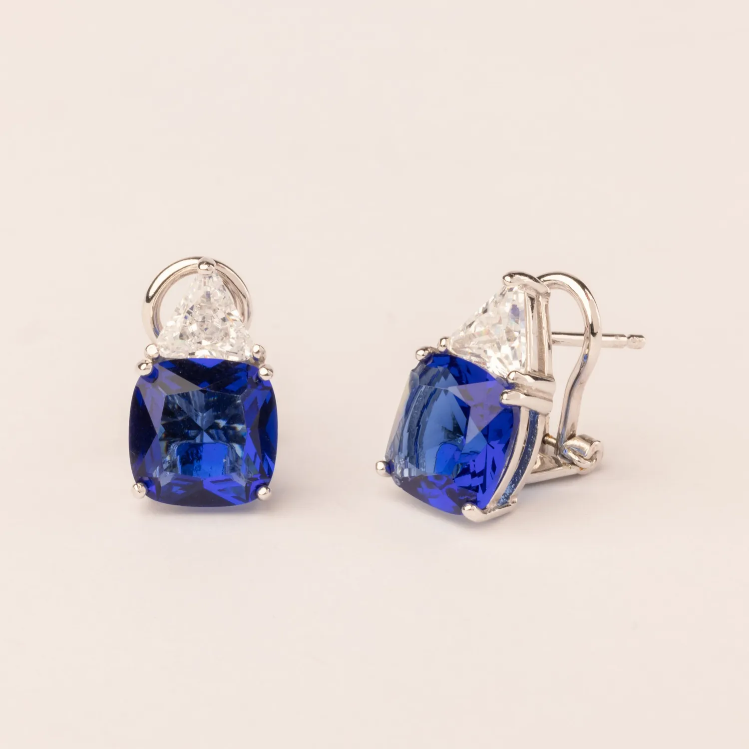 ULTIMA EDIZIONE Triangolo boucles d'oreilles zircon